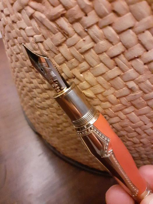 Caneta-tinteiro Montblanc Homage to Iliad Homer edição limitada