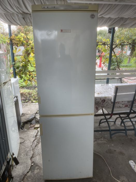 Продам холодильник