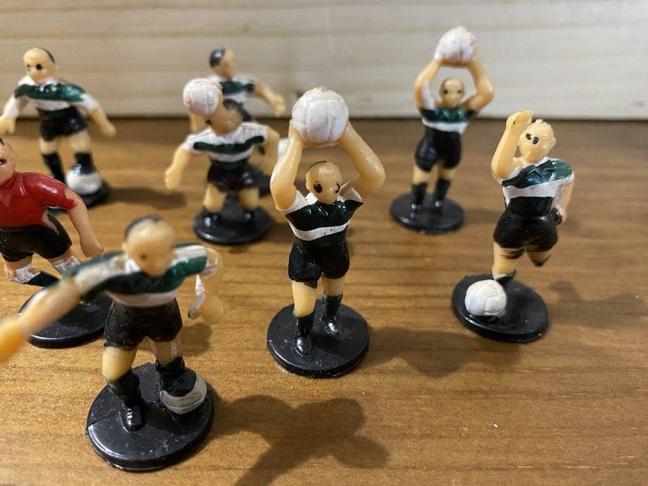 11 bonecos futebol miniatura tipo Subuteo