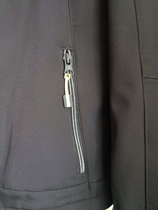 Czarny Softshell na polarze damski