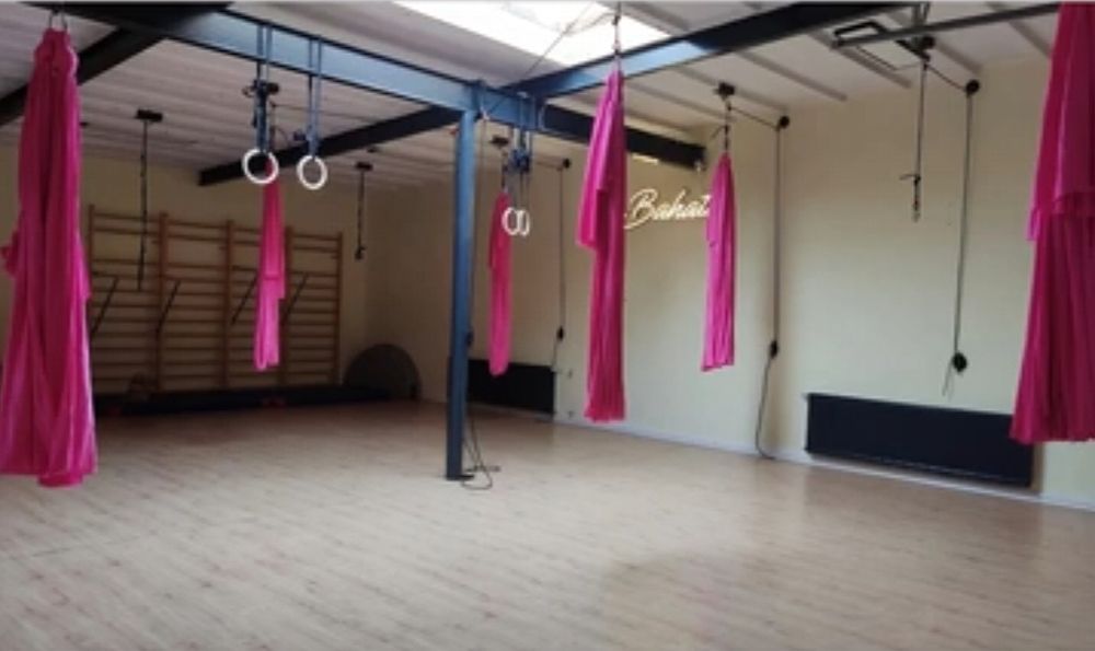 Hamaki joga aerial joga