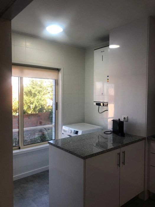 Apartamento T2 em Paços de Brandão