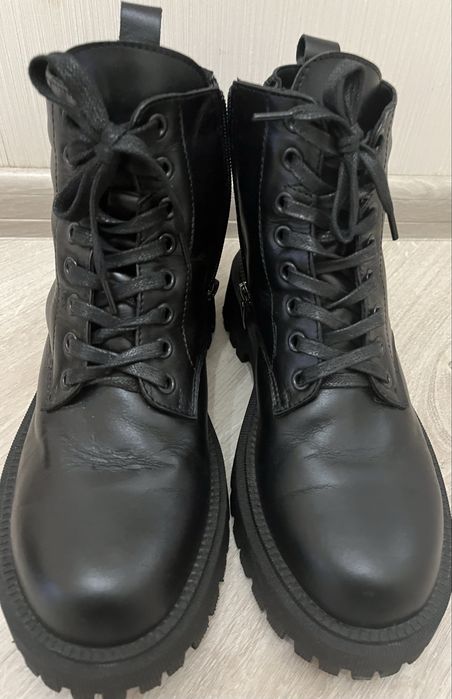 Шкіряні ботінкі зимові жіночі