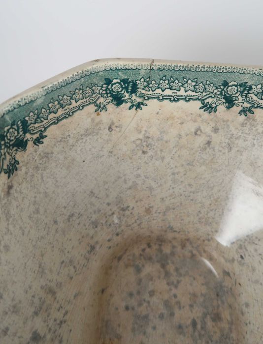 Terrina Oitavada faiança de Massarelos 1873/78 - Estátua