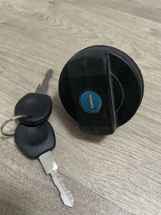 Кришка бака з ключем, пробка бака, замок, для бензобака, пробка Opel