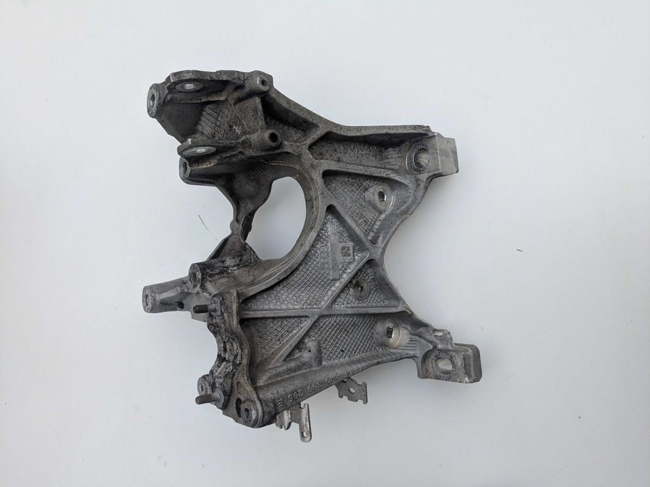 Кронштейн підрамника 8W0399296E 8W0399295E Audi A4 B9 Ауді А4 Б9 Кронштейн подрамника Балки