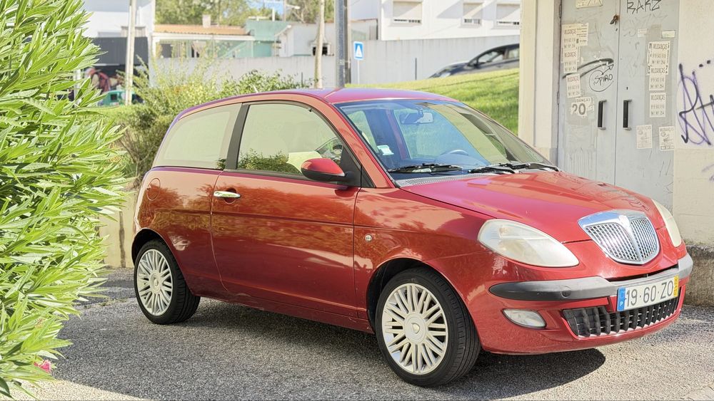Lancia ypsilon 2005