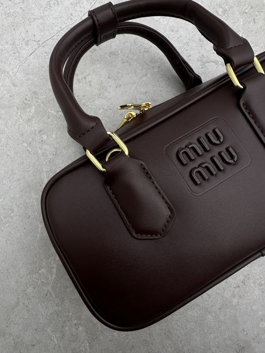 Сумка miu miu з натуральної шкіри