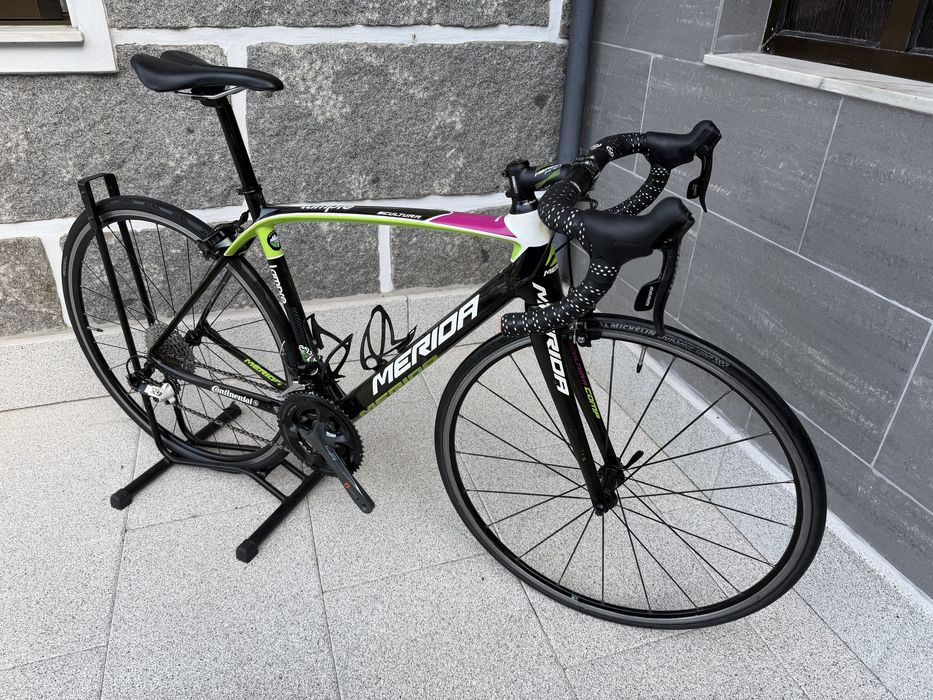 Bicicleta de estrada (Reservada)