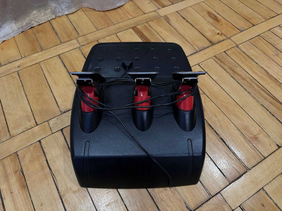 Педалі до ігрового руля logitech G25/G27