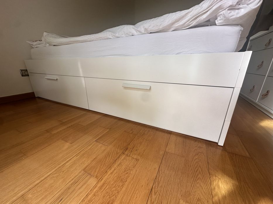 Cama Ikea Brimnes 200x160