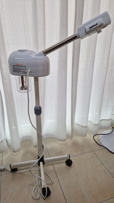 Vaporizador Facial de pé com Ozônio Rickiparodi
Vaporizador Facial de