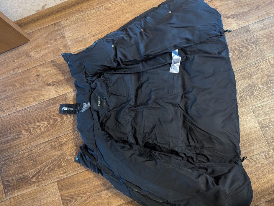 Жіноча стильна куртка FSNB