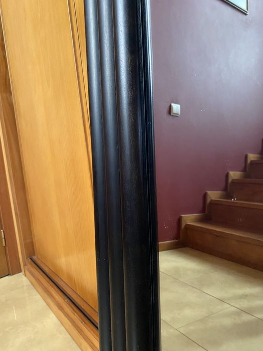 Espelho com Moldura Preta