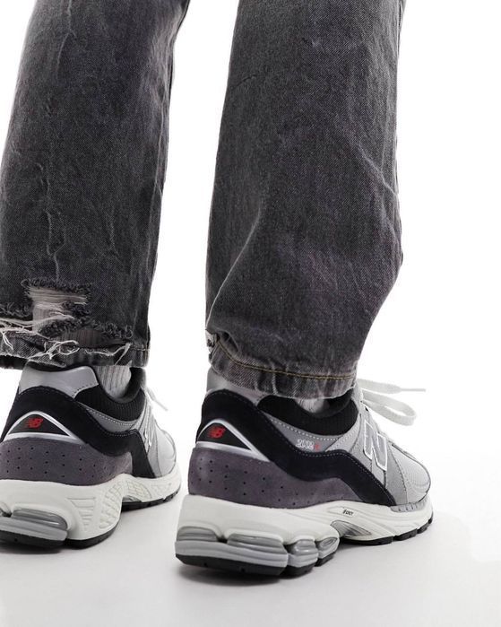 Кросівки New Balance 2002R