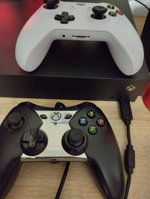 Приставка Xbox one X 4k 1tb