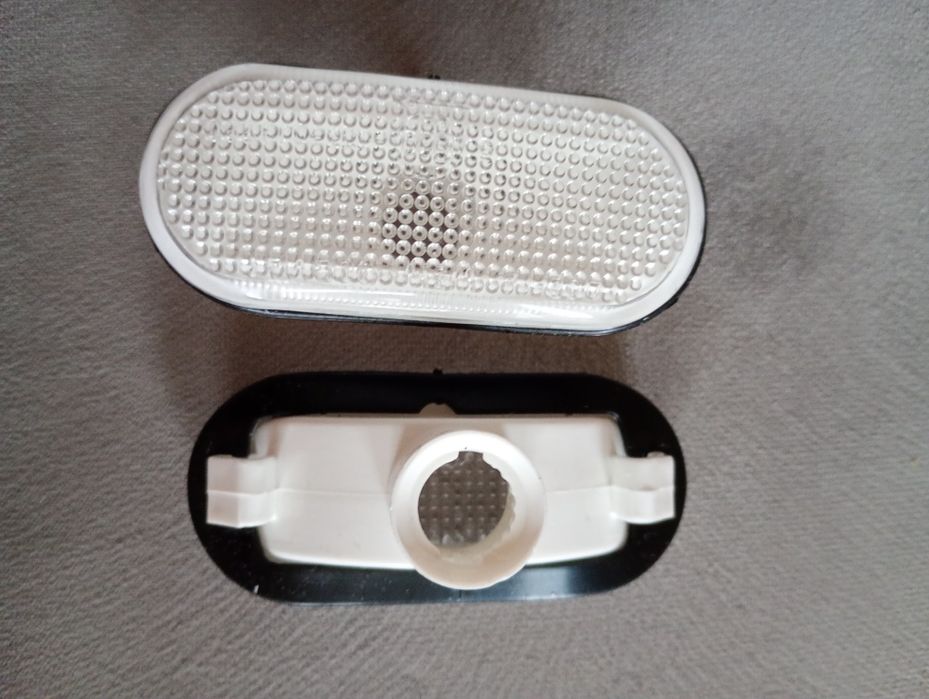 lampka lampa oświetlenia kierunkowskaz boczny Skoda Felicja 2 szt.