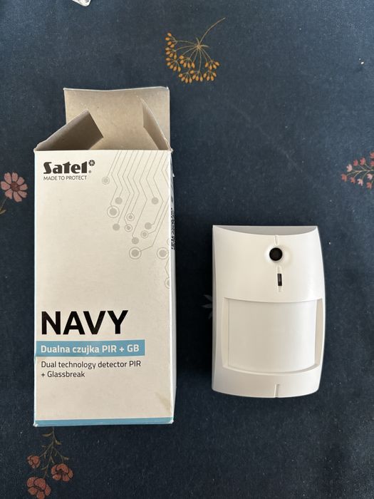 Czujka ruchu i stluczenia szyby