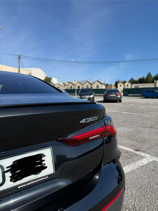 BMW 430i Coupé com Pack M