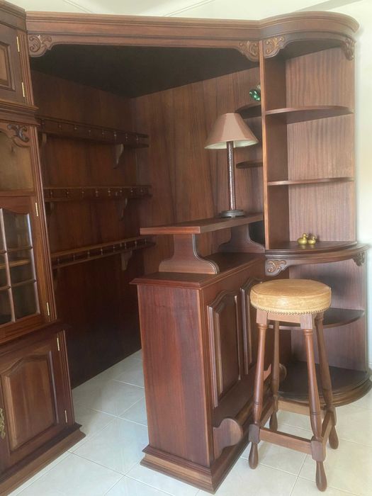 Mobília Estante + Mini Bar / Garrafeira