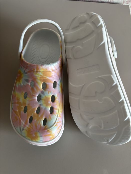 Крокси (Crocs) для дівчат