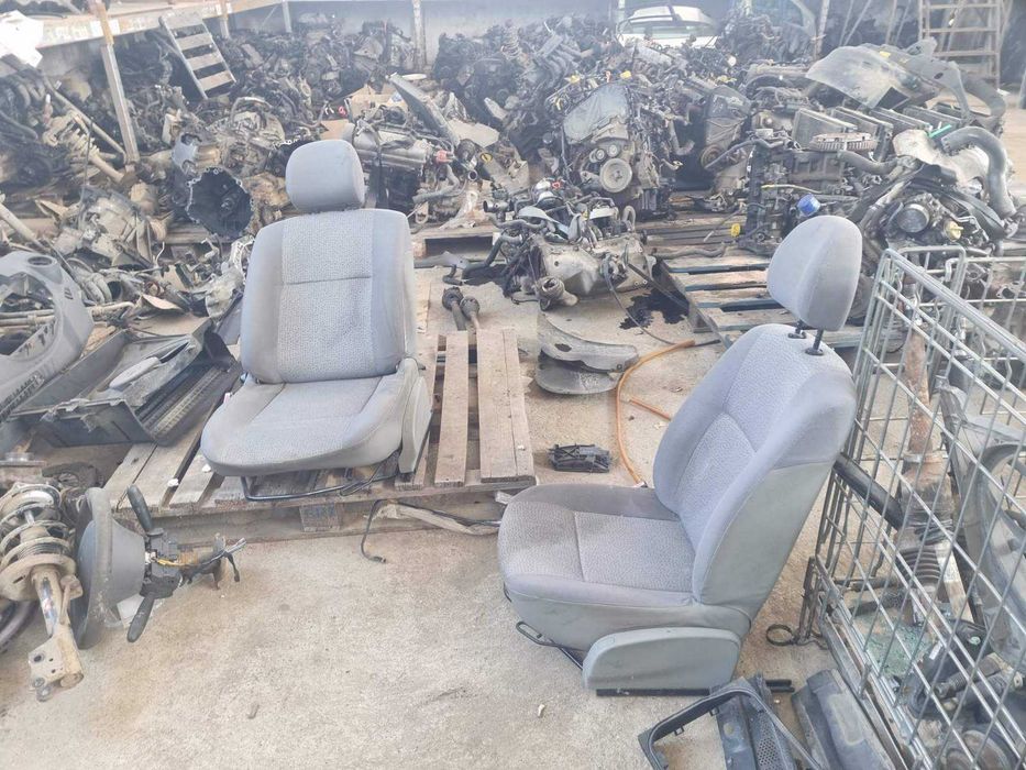 Дверь  Renault grand scenic 3  Dacia Logan MCV,dacia sandero largus