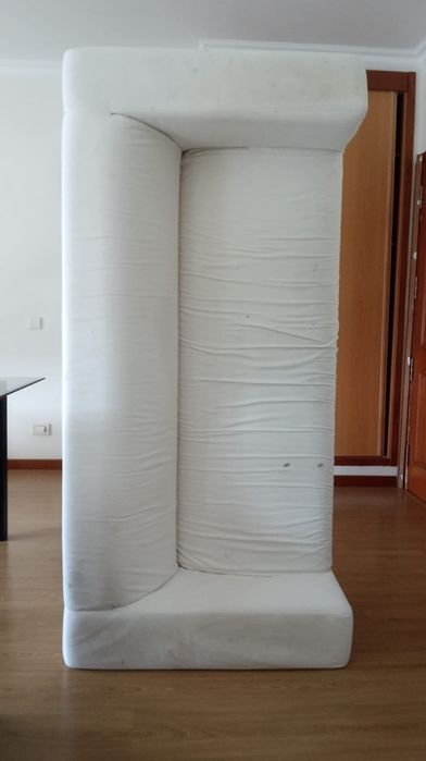 Sofá branco 3 lugares