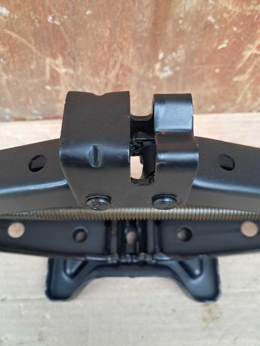 Домкрат Toyota Rav 4 Venza Lexus