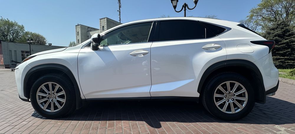 Продам Lexus NX200t 2017 2.0t бензин полный привод