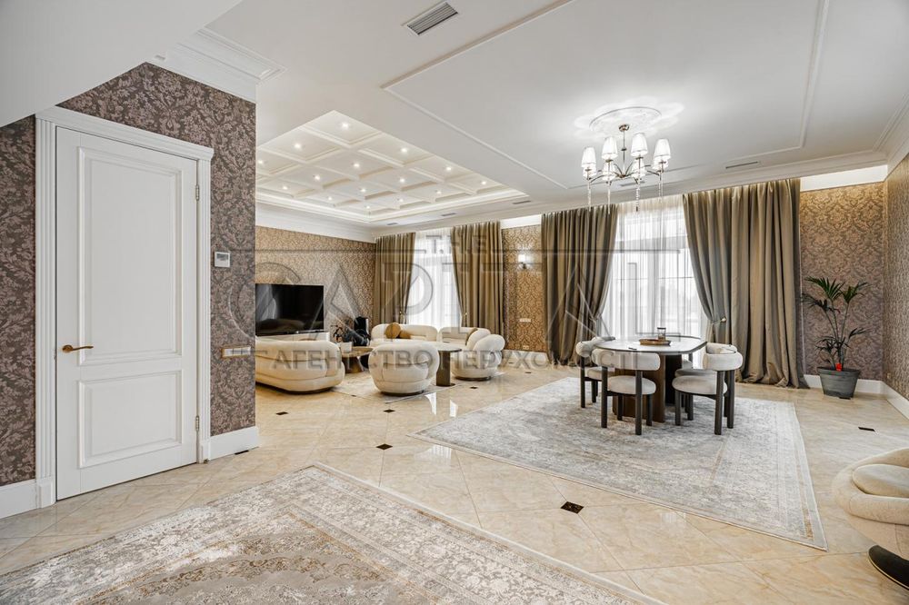 Продаж будинку з басейном, Крюківщина