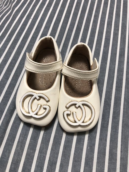 Взуття для дівчат