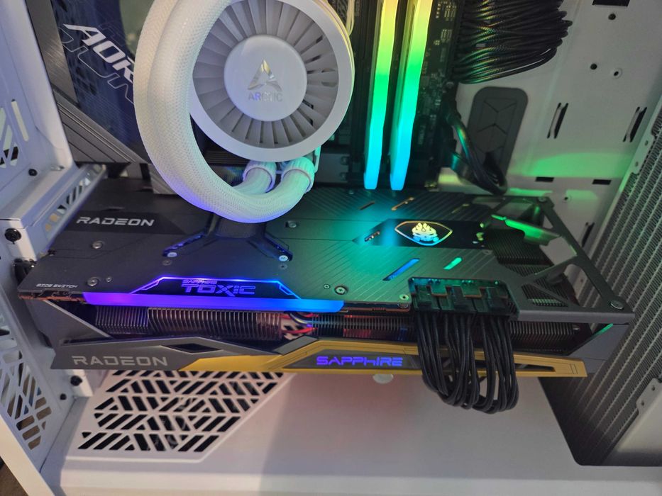 Відеокарта SAPPHIRE RX 6900 XT 16Gb TOXIC Air