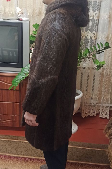 Шуба "нутрія" коричнева