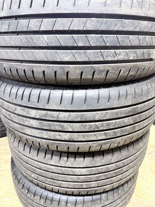 Шини літні 215/60/17 Bridjestone  turanza T005