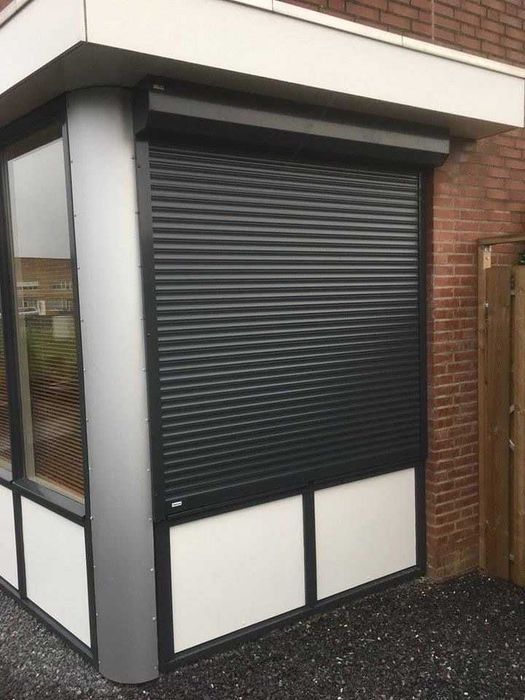 Защитные ролеты на окна и двери. Возможна оплата частями!