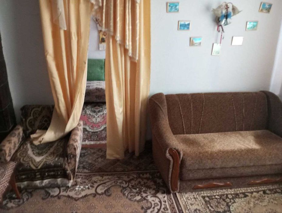 Продам 2-х кімнатну квартиру в будинку на 4 квартири в смт.Ланчин торг