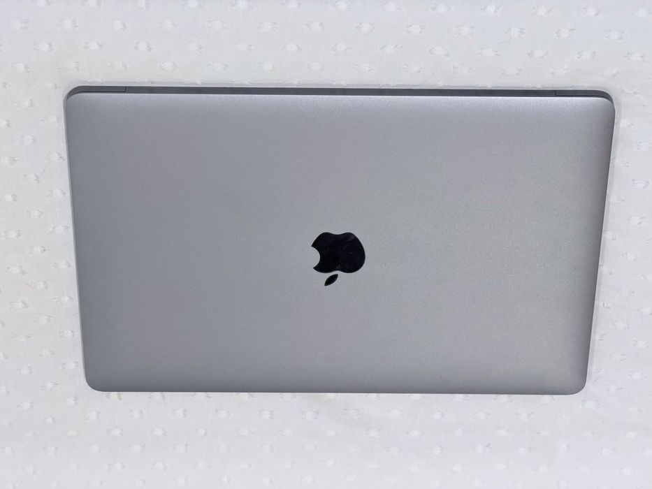MacBook Pro 13” (2020) | Intel Core i7 | 32 GB RAM | SSD 1 TB | Caixa Original