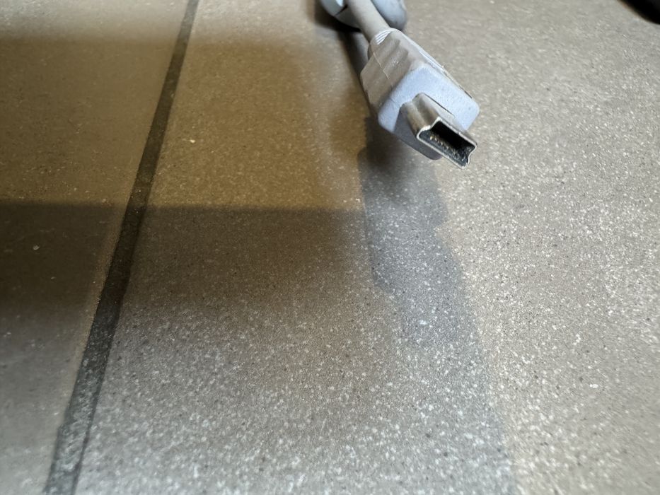 Zestaw kabli: 3 sztuki USB 2.0 A-B, 8 szt. USB - Micro USB, 9 szt. mini jack - mini jack