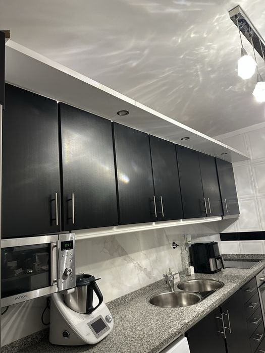 Moveis de cozinha com pedra e banca