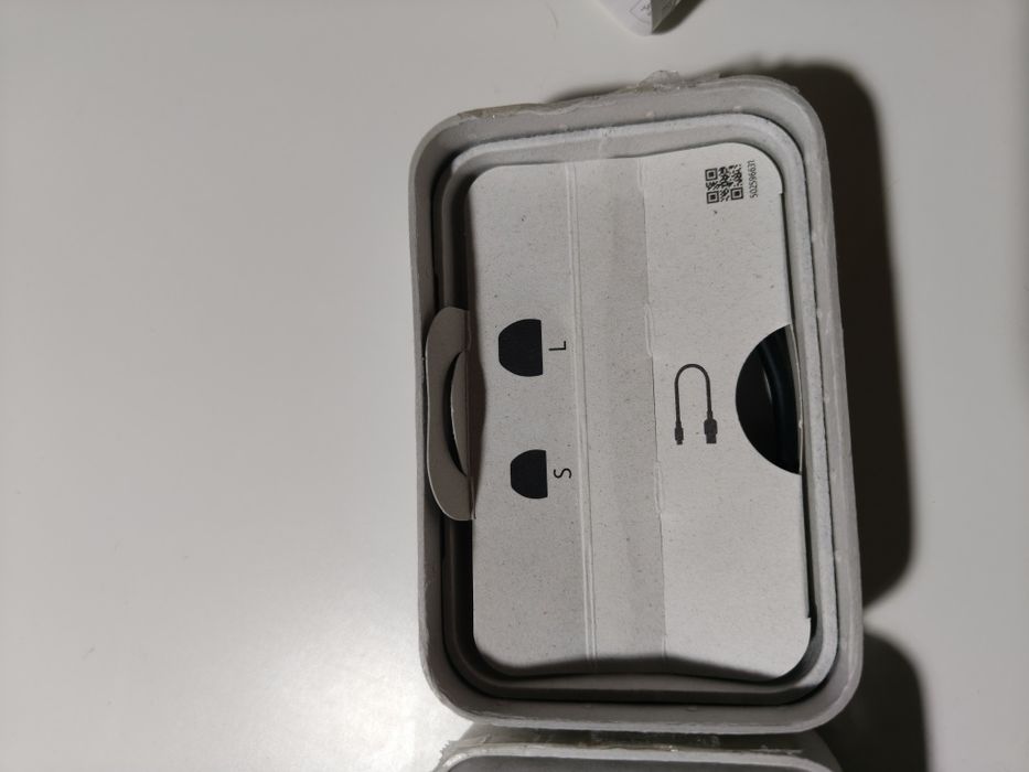 Słuchawki Sony wf 1000xm4 dobry stan