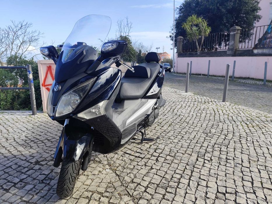 Sym GTS 125 em bom estado