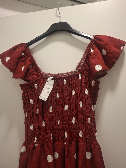 Vestido vermelho Bolinhas