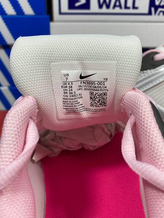 Nike Vomero 5 white pink / женские кроссовки / кросівки найк 38 39 40
