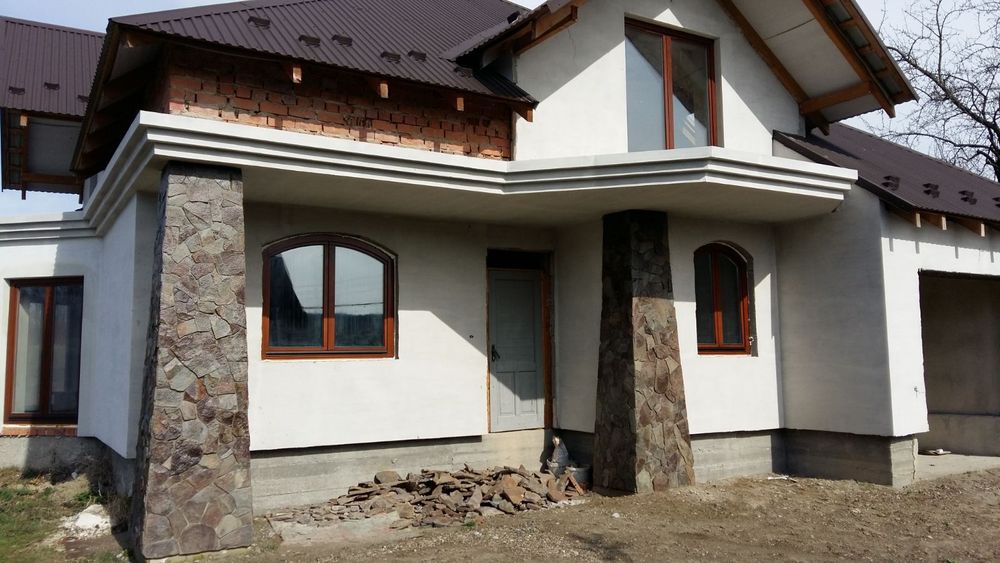 Продається добротній будинок недалеко від міста