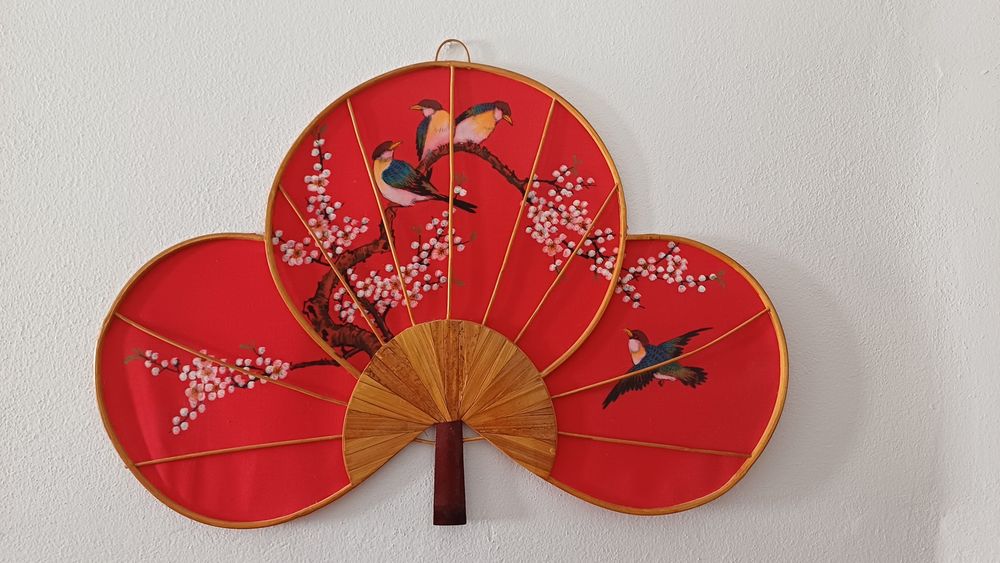 Leque decorativo de parede