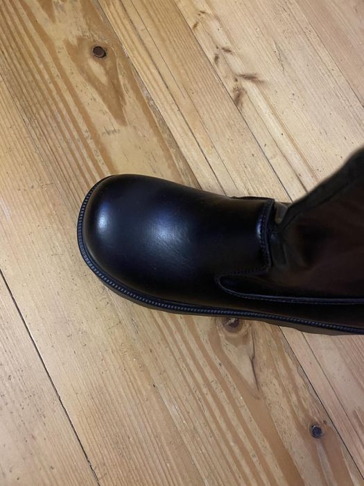 Продам весняні сапожки нові