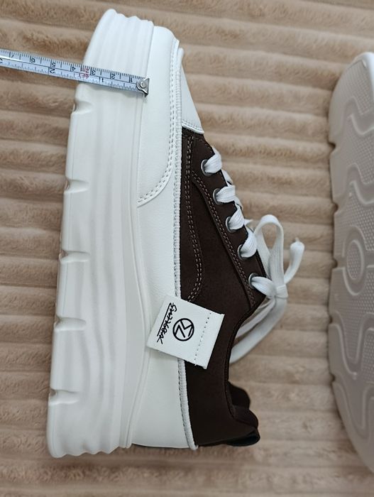 Nowe sneakersy trampki Moda 2026r. 38/24cm