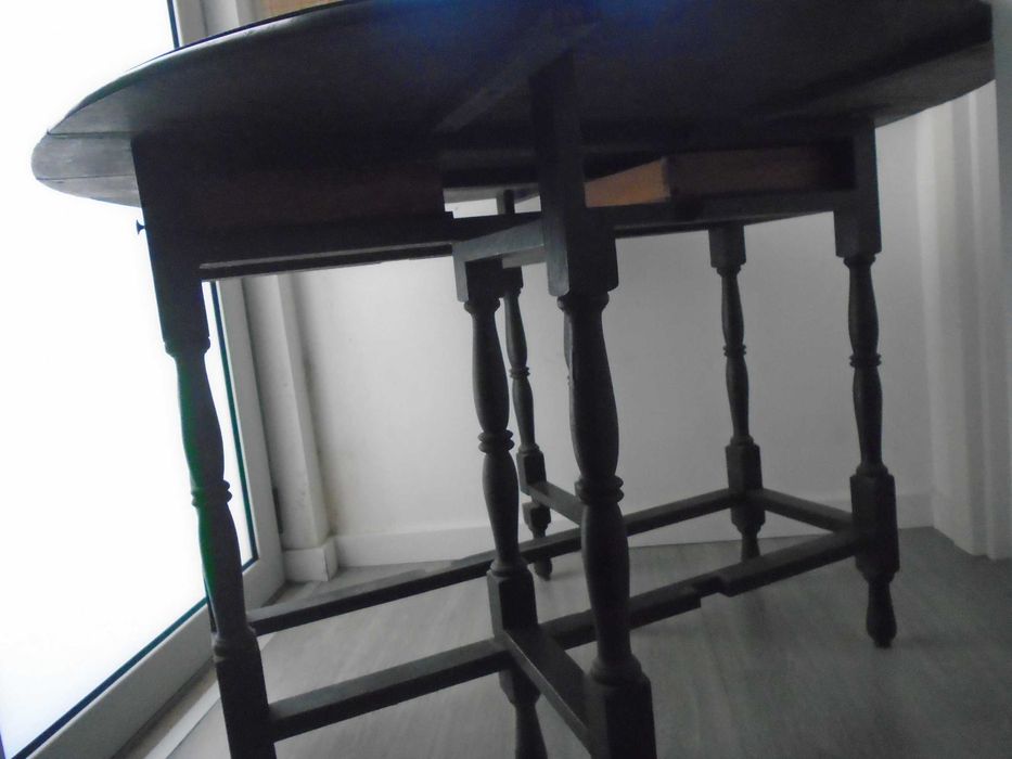 Mesa holandesa antiga