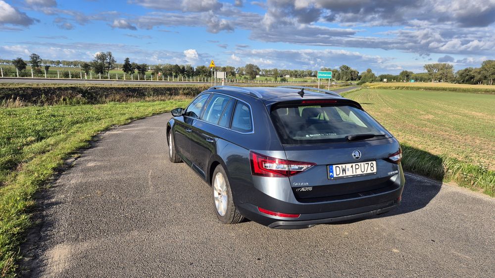 Samochód Skoda Superb