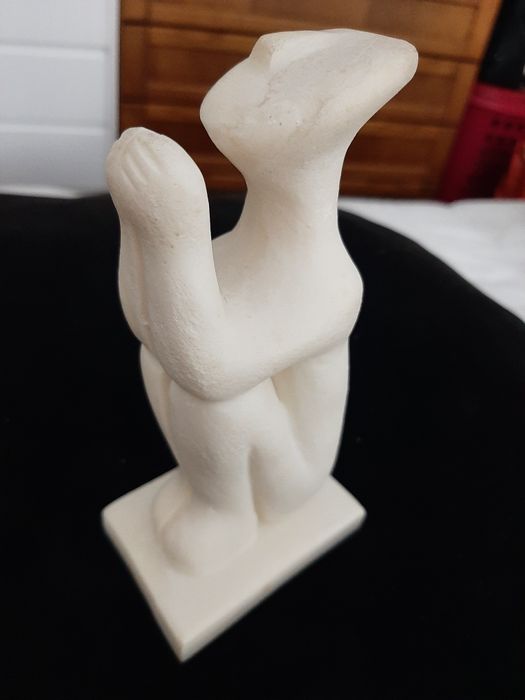 Esculturas de arte moderna.